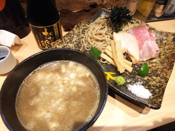 「濃厚ぶりつけそば＋日本酒（大吟醸）　900＋α円」@寿製麺 よしかわ 西台駅前店の写真