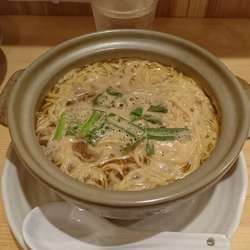 鍋焼きラーメン