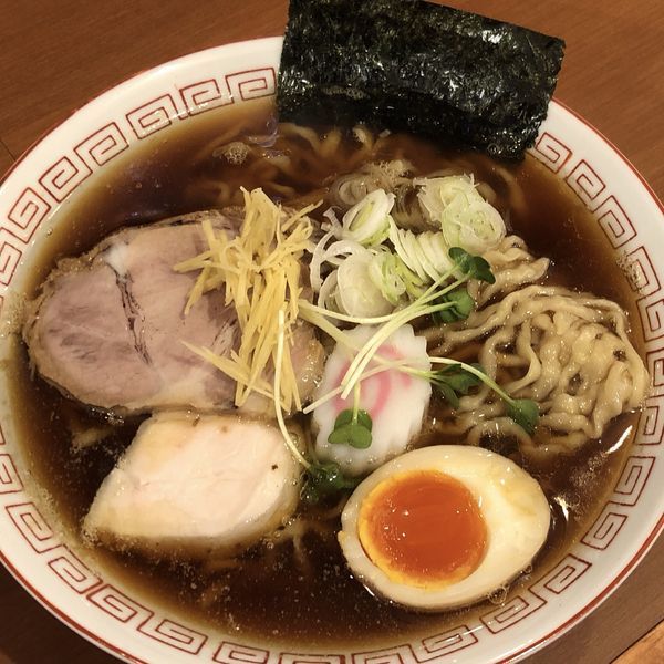 「【冬限定】生姜醤油ラーメン」@自家製手もみ麺 鈴ノ木の写真