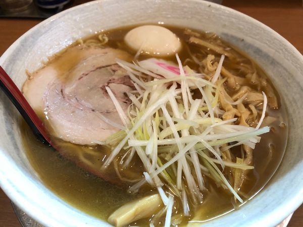 「煮干しらーめん」@栄昇らーめんの写真