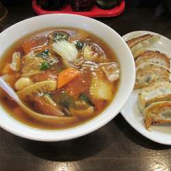 五目うまにラーメン（広東麺）（９００円）＋餃子