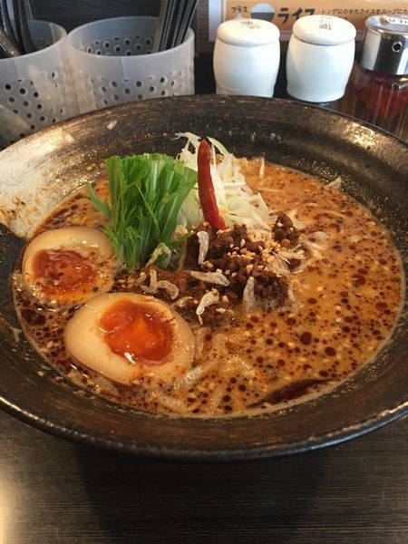 「紅担々麺」@四川麺条香氣の写真