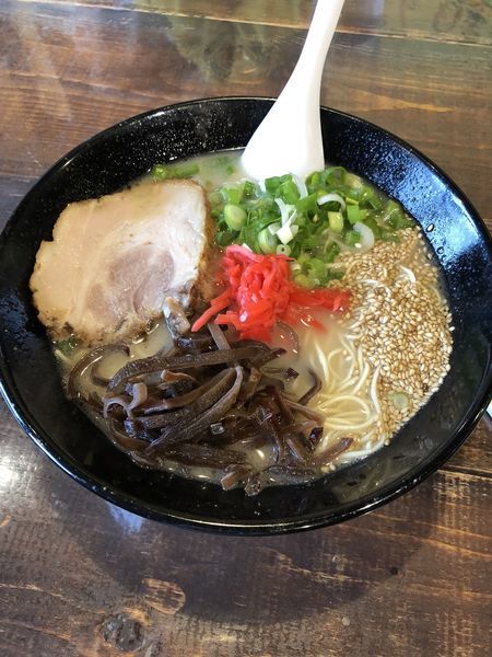 「とんこつらーめん」@松福 長浜海岸店の写真