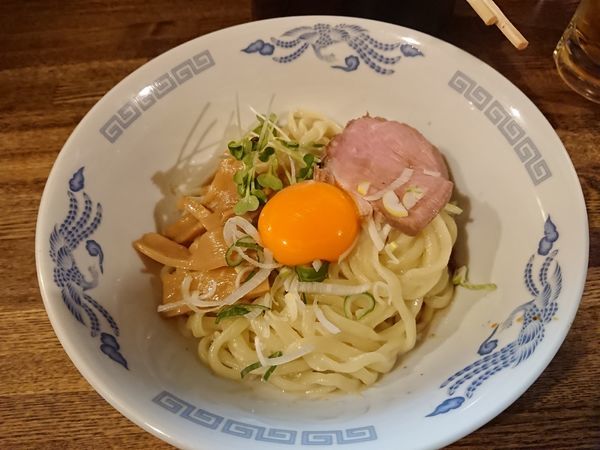 「油そば700円＋生たまご50円＋ウーロン杯」@燦燦斗の写真