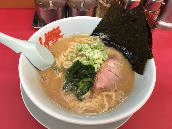 「醤油ラーメン」@山岡家 結城店の写真