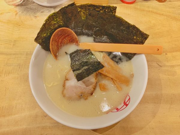 「九十九とんこつラーメン」@九十九とんこつラーメン 恵比寿本店の写真
