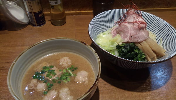 「和牛上モツの味噌つけそば」@寿製麺よしかわ 川越店の写真