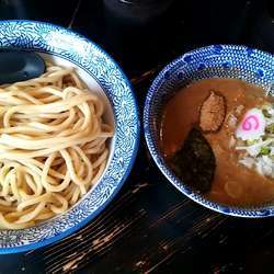 つけ麺 中