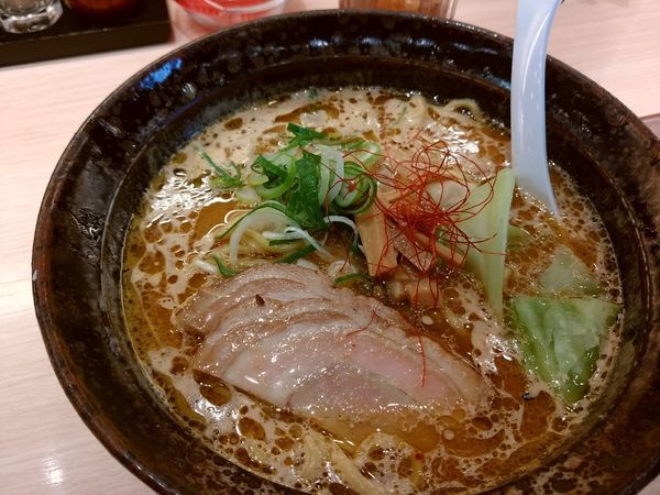 「純正　味噌らーめん800円」@らーめん しおじの写真