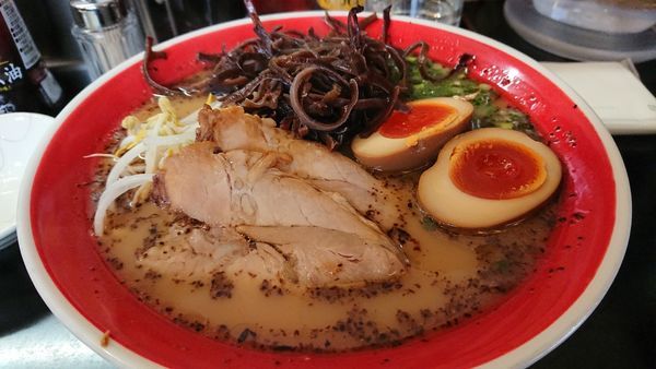 「玉子入りラーメン」@黒亭 本店の写真