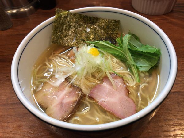「ゆず香る白醤油らーめん」@麺処 びぎ屋の写真