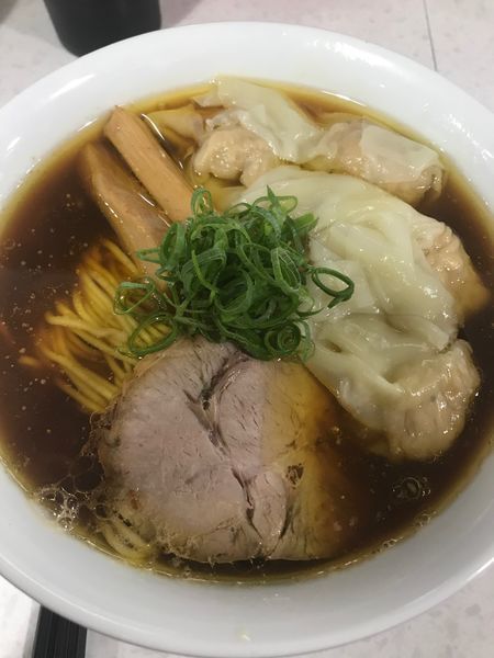 「わんたんらぁめん（醤油）」@ラーメン星印の写真