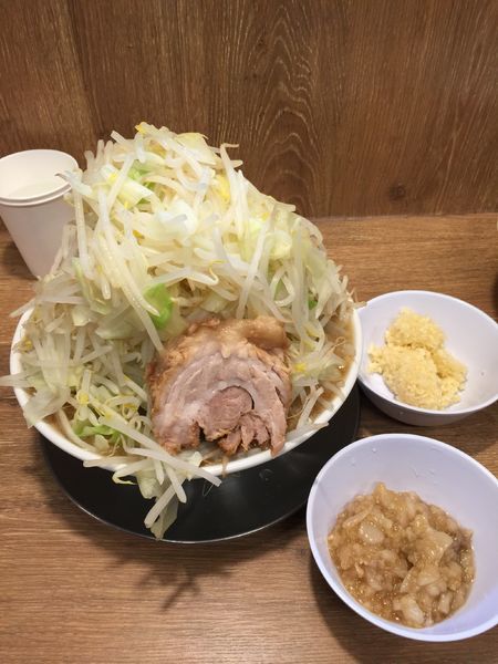 「ラーメン倍盛り」@ジャンクガレッジ しらこばと公園前店の写真