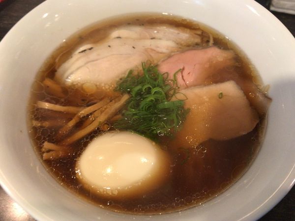 「醤油Soba味玉チャーシュー1150円」@麺バル HACHIKINの写真