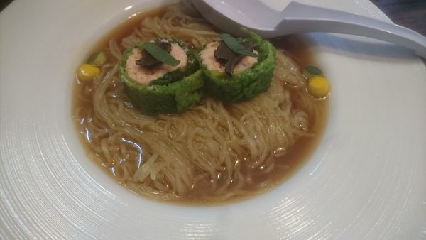 「ロールキャベツをオマールコンソメで…」@稲荷屋の写真