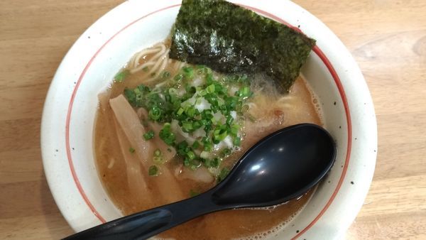 「らー麺」@麺や うしおの写真