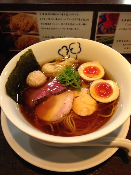 「特製鶏の醤油らーめん」@鶏喰～TRICK～の写真