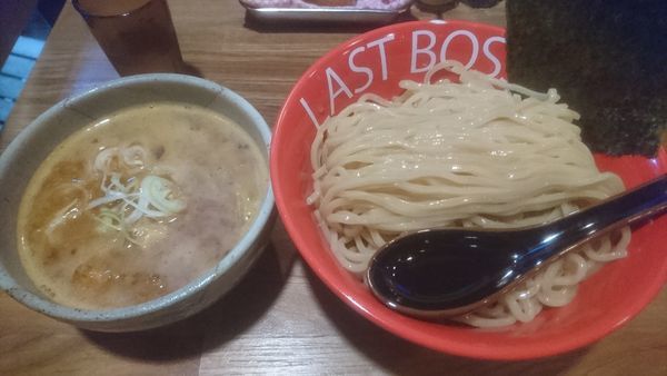 「魚介豚骨つけ麺辛口(特盛)」@つけめん ラスト・ボス 練馬本店の写真