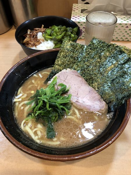 「らーめん 無料ライス」@横浜家系らーめん 武道家 賢斗の写真