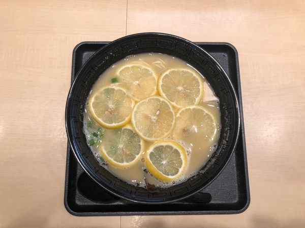 「レモンそば(あっさり)」@鶏そば壽の写真