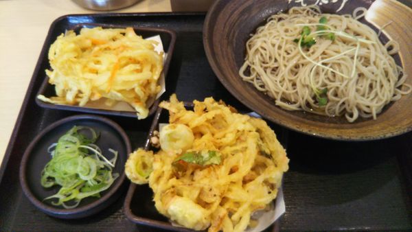 「タコと紅生姜のかきあげそば（冷）、かきあげ（クーポン）」@ゆで太郎 牛久栄町店の写真