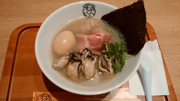 「【寿製麺よしかわ】牡蠣そば＋牡蠣３個＋味玉¥1150-」@むぎくらべの写真