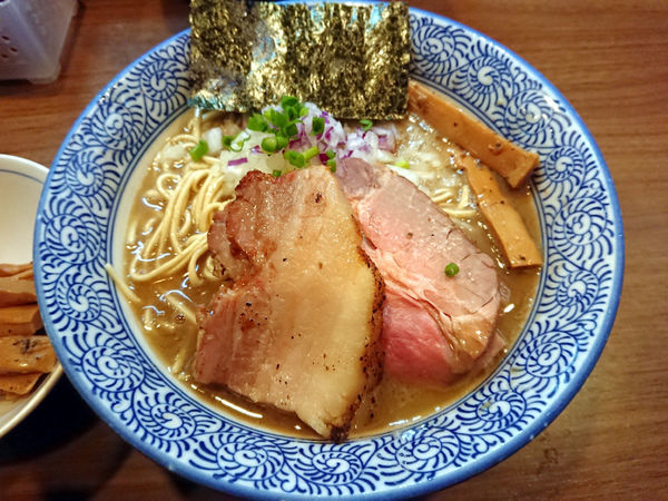 「極上濃厚煮干しそば+メンマ」@煮干しつけ麺 宮元の写真
