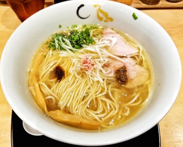 「真鯛と蛤の塩そば」@SOBAHOUSE 金色不如帰 新宿御苑本店の写真