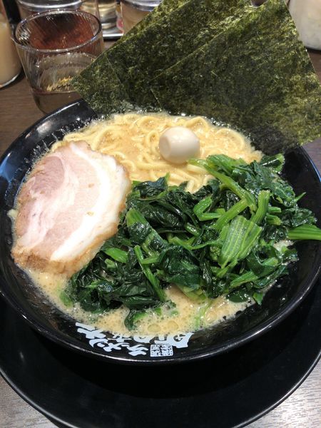 「ラーメン ほうれん草」@町田商店 入間店の写真
