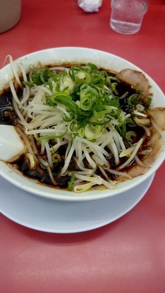 「京都漆黒醤油ラーメン（７３０円）」@ラーメン魁力屋 都筑中原街道店の写真