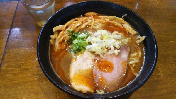 「濃厚魚介豚骨エビ風味、メンマ」@はりけんラーメンの写真