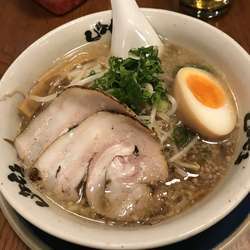 しなとららーめん（630円）