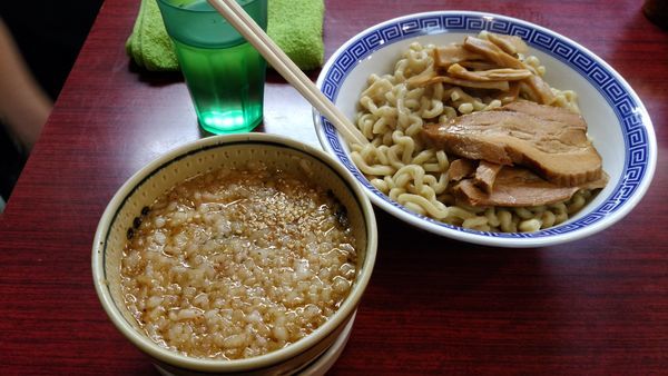 「背脂づけ麺熱盛り300g」@匠神角ふじ 柏店の写真