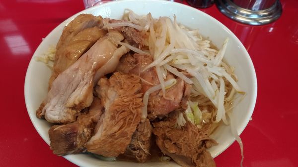 「ラーメン少なめ+豚増し」@ラーメン二郎 西台駅前店の写真