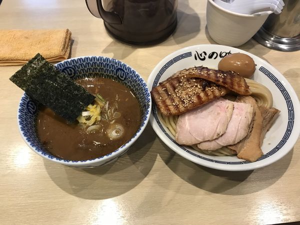「チャーシュー濃厚豚骨魚介つけ麺」@心の味製麺 平井店の写真