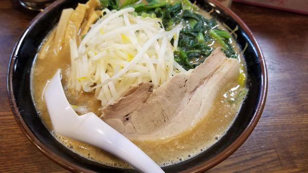 「信州味噌らあめん　ほうれん草トッピング」@らあめん 寸八 総本店の写真