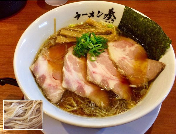 「数量限定 しょうゆラーメン with チャーシュー増し」@ラーメン 奏の写真