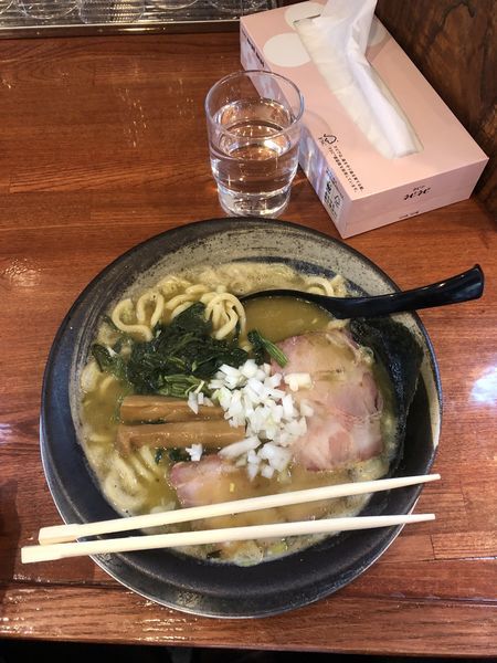 「ラーメン」@俺の麺 豚と鳥の写真