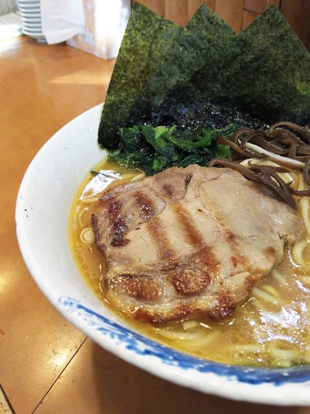 「ラーメン￥650＋中盛￥100」@横浜家 金港町店の写真