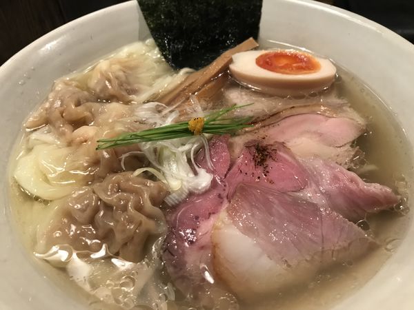 「塩 1,050円 海老ワンタン 270円 (※)」@Homemade Ramen 麦苗の写真