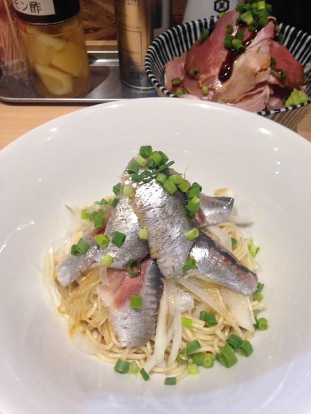 「いわしそば430円 チャーシュー丼430円」@寿製麺 よしかわ 西台駅前店の写真