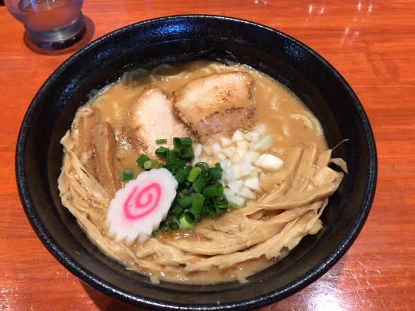 「濃厚中華そば＋メンマ」@中華そば 輝羅の写真