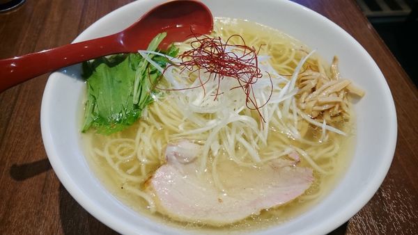 「香彩鶏だし塩らーめん（800円）」@麺屋 翔 品川店の写真