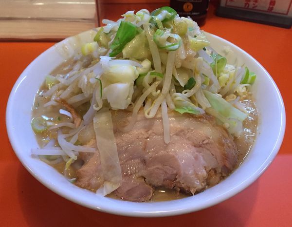 「らーめん(ニンニク少しヤサイアブラネギ)ver.中太麺」@ちばからの写真