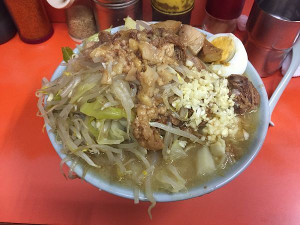 「富士丸ラーメン(全部ちょいマシ)＋ブタかす入りアブラ」@ラーメン富士丸 神谷本店の写真