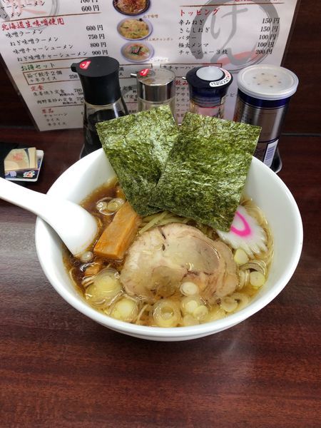 「中華そば 500円 お得セット茹で餃子2個 半ライス250円」@中華食堂 けんの写真