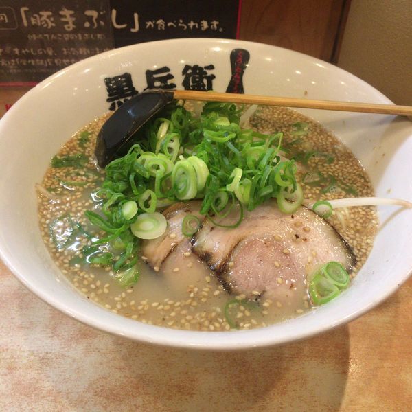 「くろ・とんラーメン」@くろ・とんラーメン 黒兵衛 名古屋店の写真