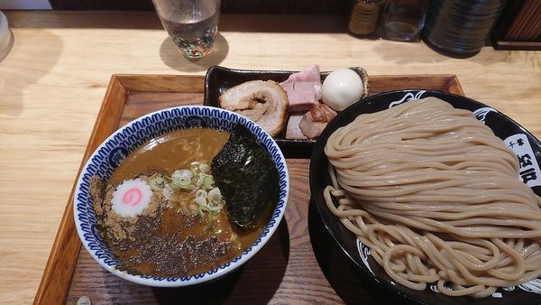 「つけ麺(大)＋スープ増量＋特選全部トッピング」@中華蕎麦 とみ田の写真