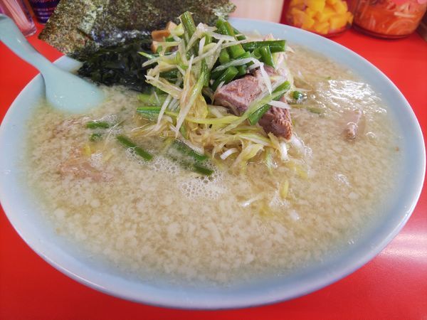 「ネギラーメン770円＋にんにんくのめ100円」@ラーメンショップ 結城東店の写真
