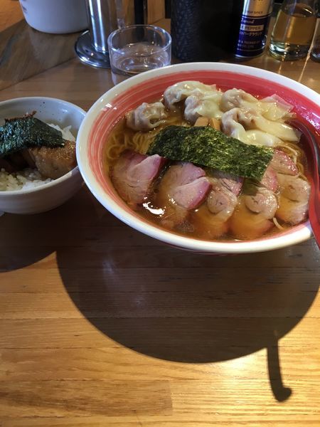 「ワンタン焼豚蕎麦【醤油味】」@支那そば なかじまの写真